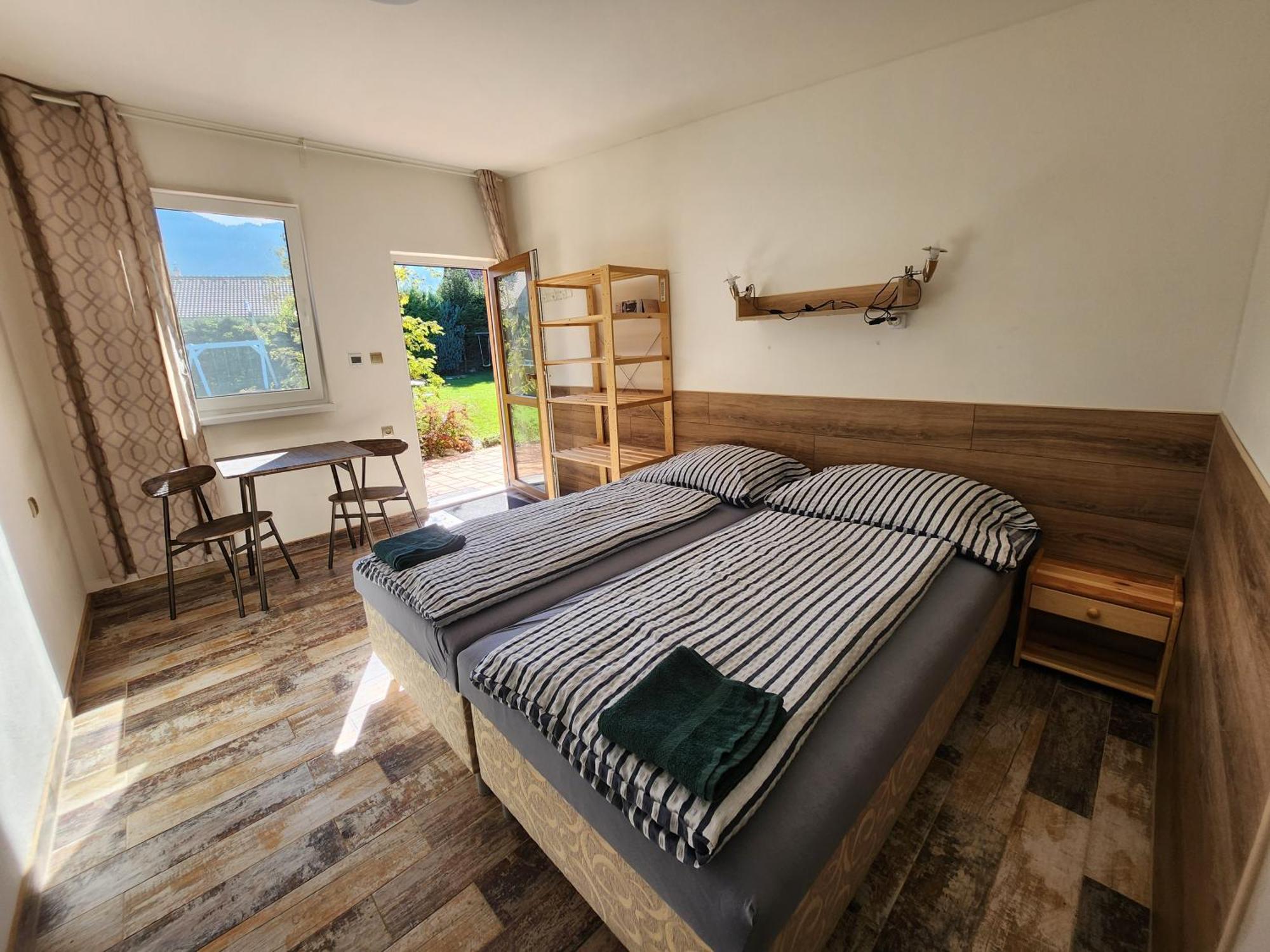 Apartmany Centrum Pavčina Lehota Exteriör bild